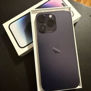 iPhone 14 Pro Max unlocked, pre owned in great condition 

IMEI 356200544835560